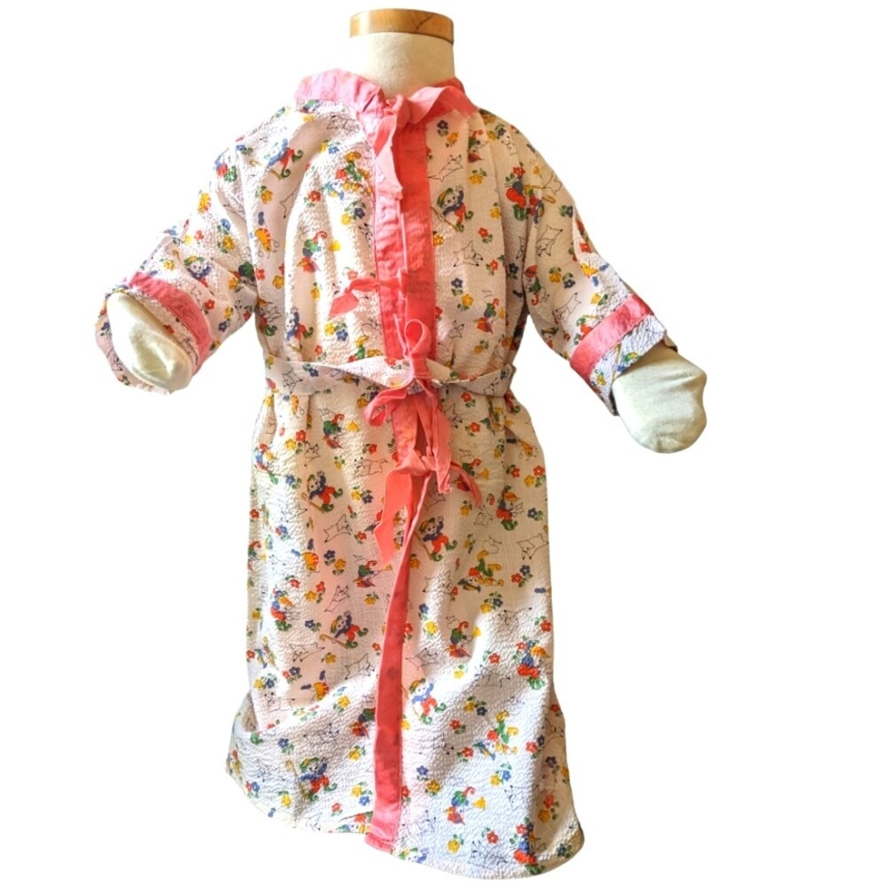 40s 50s Antique Vintage kids all over animal theme print white robe Rare